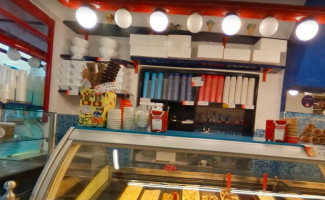 Gelateria A Cuvea inside