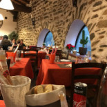 Pizzeria Xii Colonne inside
