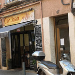 Cha Exterior