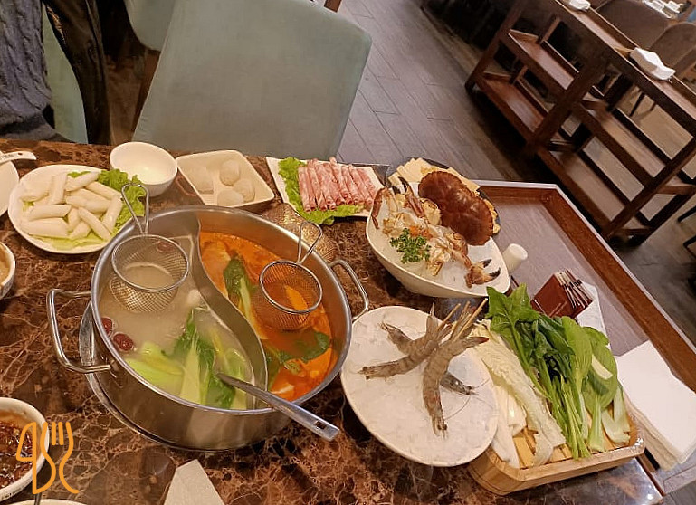 Sina Hot Pot Essen
