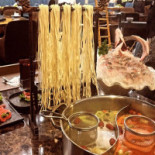 Sina Hot Pot À l'intérieur