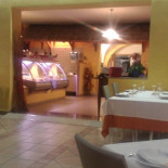 La Villa inside