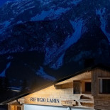 Rifugio Larin outside