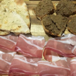 Il Toscano Del Casentino food