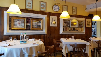 Rafanelli inside
