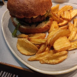 B Corner Best Beer Burger House Nourriture