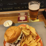 B Corner Best Beer Burger House Nourriture