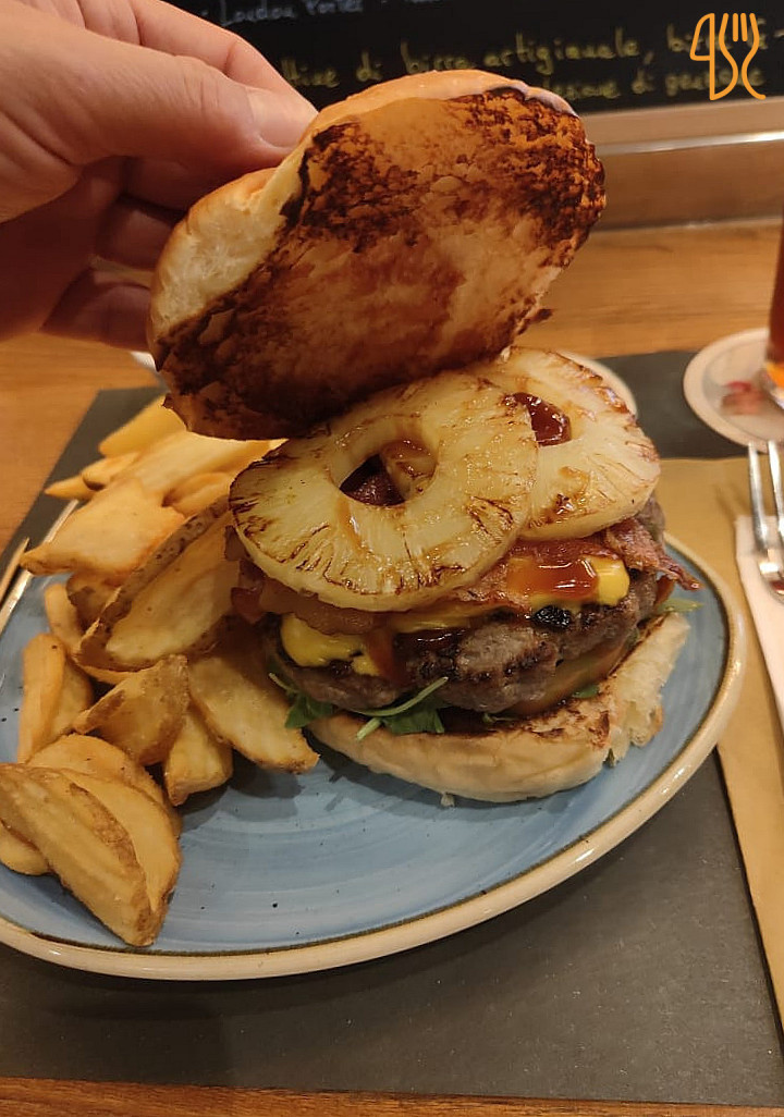 B Corner Best Beer Burger House Nourriture