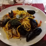Villa Adua Comida