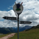 Rifugio Laresei outside
