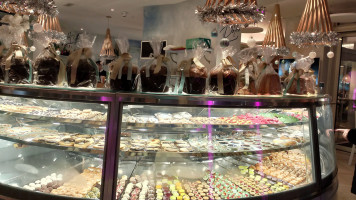 Sardelli inside