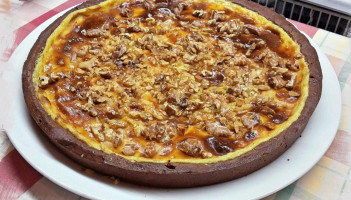 Pizzeria Victoria food