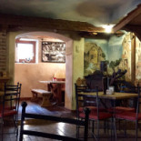 Bagat À l'intérieur