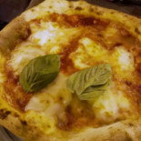 Antica Pizzeria Guglielmo food