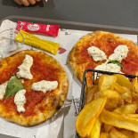 Trieste Pizza food