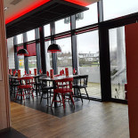 D4 Cafe Restaurant Winebar Exterior