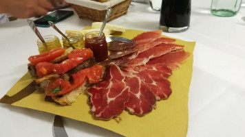 Agriturismo Taverna Cerreto food
