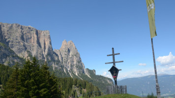 Malga Prossliner outside