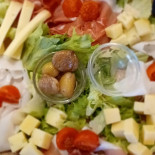Saint-vout Cafe Oenotheque Fromagerie Et Produits Du Terroir food