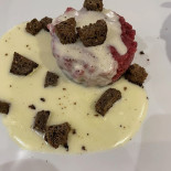Saint-vout Cafe Oenotheque Fromagerie Et Produits Du Terroir food
