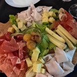 Saint-vout Cafe Oenotheque Fromagerie Et Produits Du Terroir food