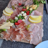 Saint-vout Cafe Oenotheque Fromagerie Et Produits Du Terroir food
