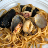 We Uagliò Comida
