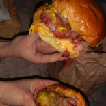 Yokel Hamburgeria Yokel