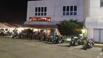 Al Luppolo Saloon outside