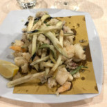 Rabuki Pesce E Carne Nourriture