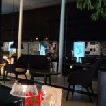 Sbs Cafe Dentro