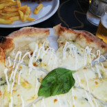 In Pizza E Burger Nourriture