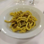 Dal Gattone Nourriture