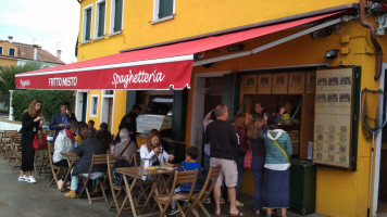 Capolinea Fritto Misto outside