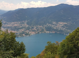 Il Balcone Sul Lago Café outside
