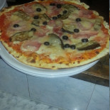 La Grotta Comida