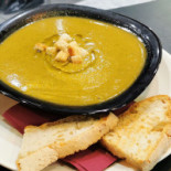 Mama's Cafe food