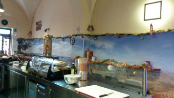 La Sbirra inside