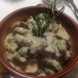 Grauer Nourriture
