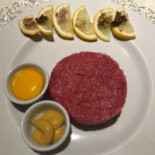 Gustisani Nourriture