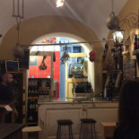 Spuzzulè Winebar Dentro