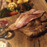 Untergandkeller Comida
