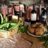 Hosteria La Tufa inside