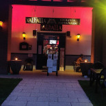 Valhalla Pub Steakhouse Extérieur