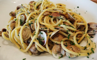 Wave Pizzeria food