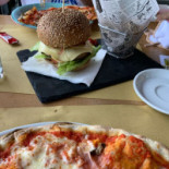 Hosteria De Menas Pasta Burger Poke Comida