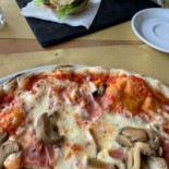 Hosteria De Menas Pasta Burger Poke Comida
