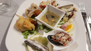 Lo Scoglio D'ulisse food