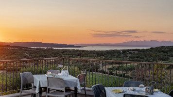 Petra Bianca Winery Food And Organic Wine outside