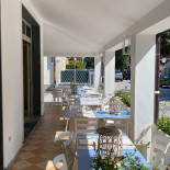 Amici outside